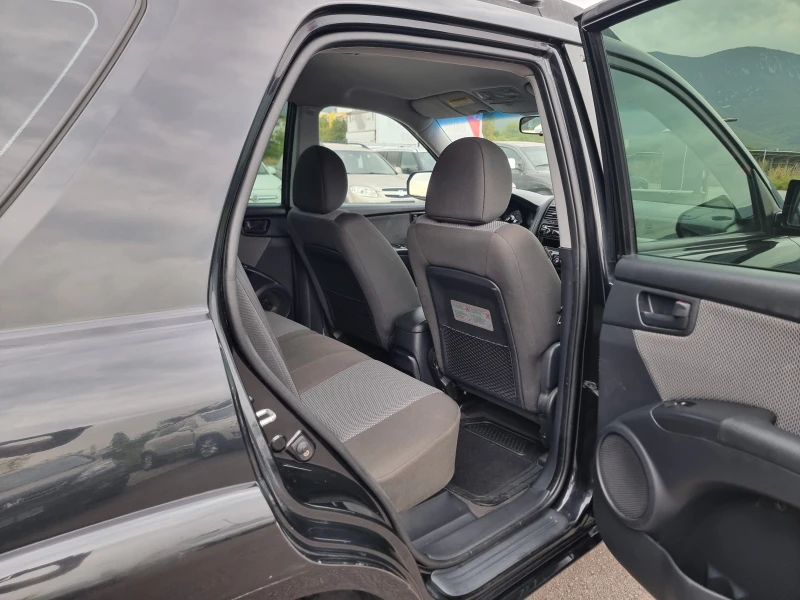 Kia Sportage 2.0I, снимка 13 - Автомобили и джипове - 51688766