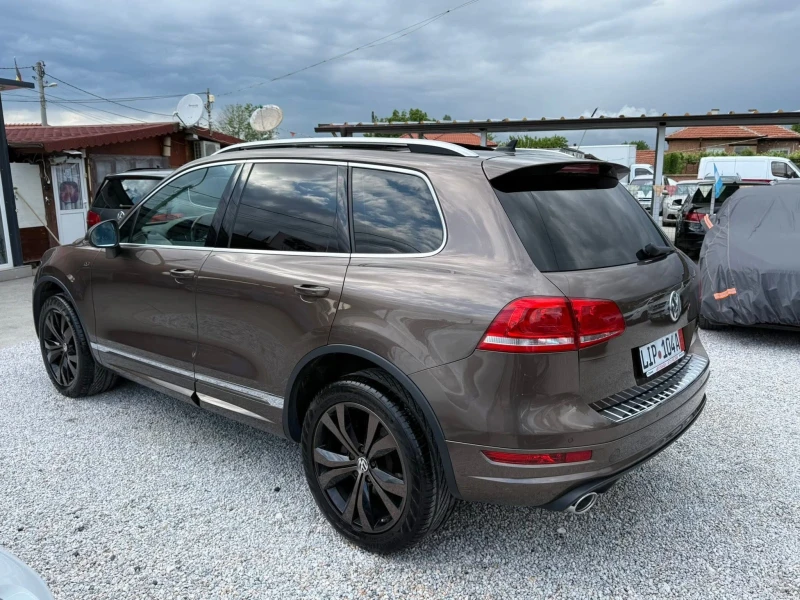 VW Touareg 4.2 tdi 340hp панорама dynadio, снимка 3 - Автомобили и джипове - 51914231