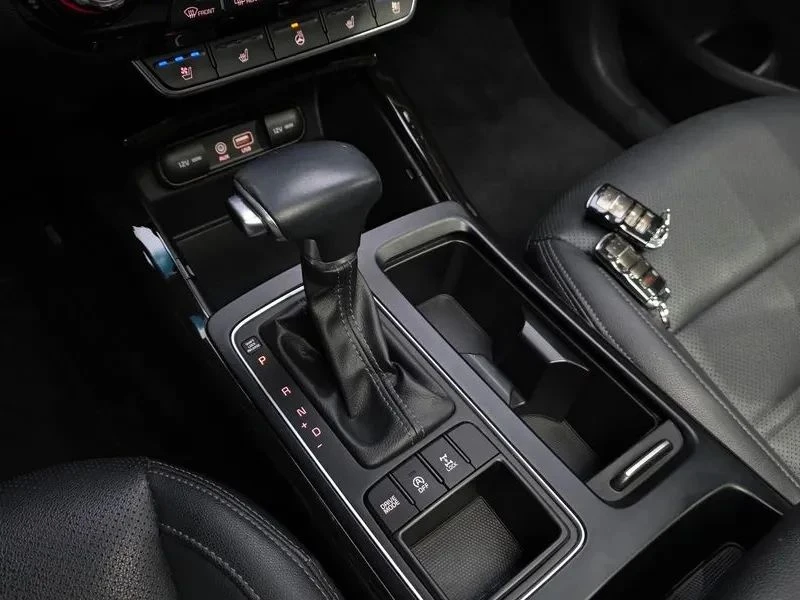 Kia Sorento, снимка 9 - Автомобили и джипове - 56737328