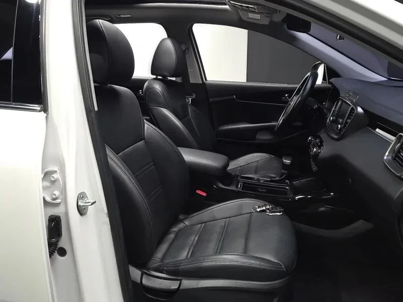 Kia Sorento, снимка 11 - Автомобили и джипове - 56737328