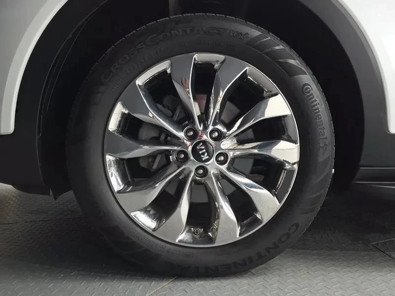 Kia Sorento, снимка 5 - Автомобили и джипове - 56737328