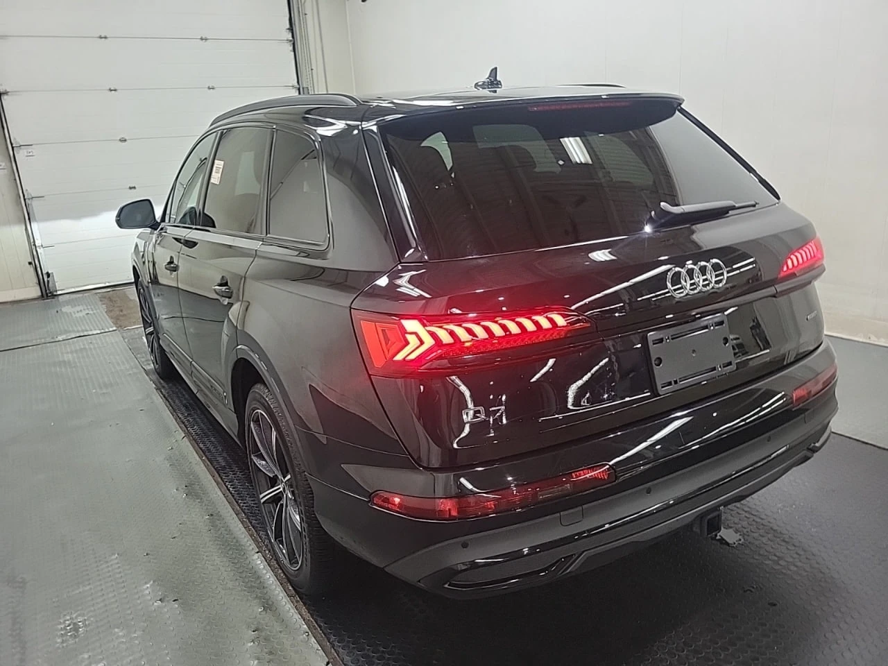 Audi Q7 * CARFAX * АВТО КРЕДИТ * ЦЕНА ДО БГ! - изображение 6