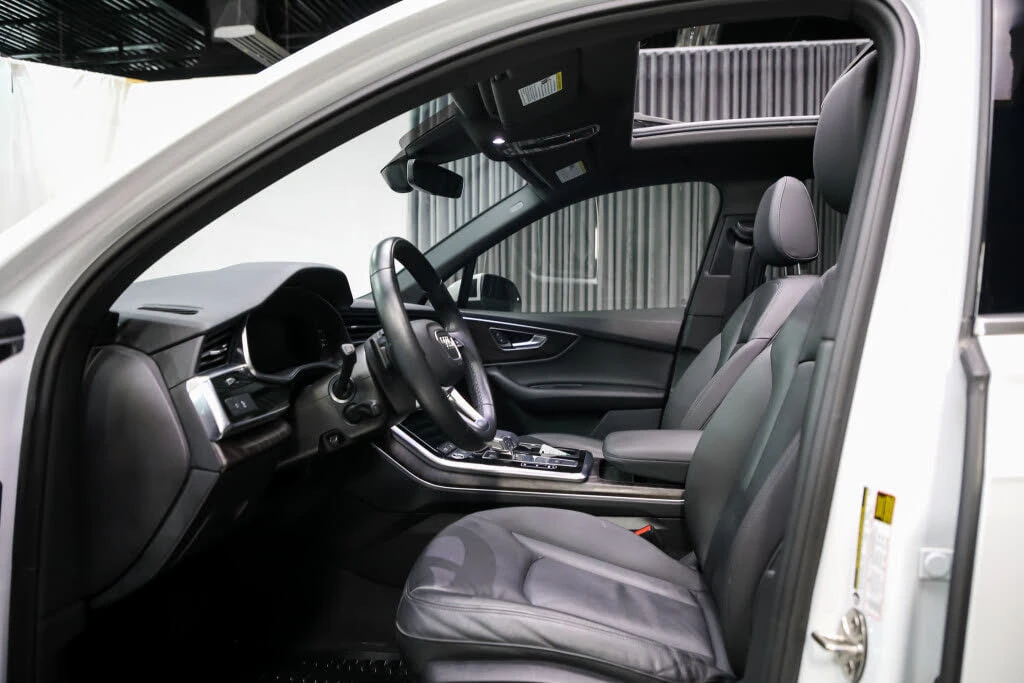 Audi Q7 * АВТО КРЕДИТ* ЦЕНА ДО БГ * СЕРВИЗНА ИСТОРИЯ *  - изображение 9