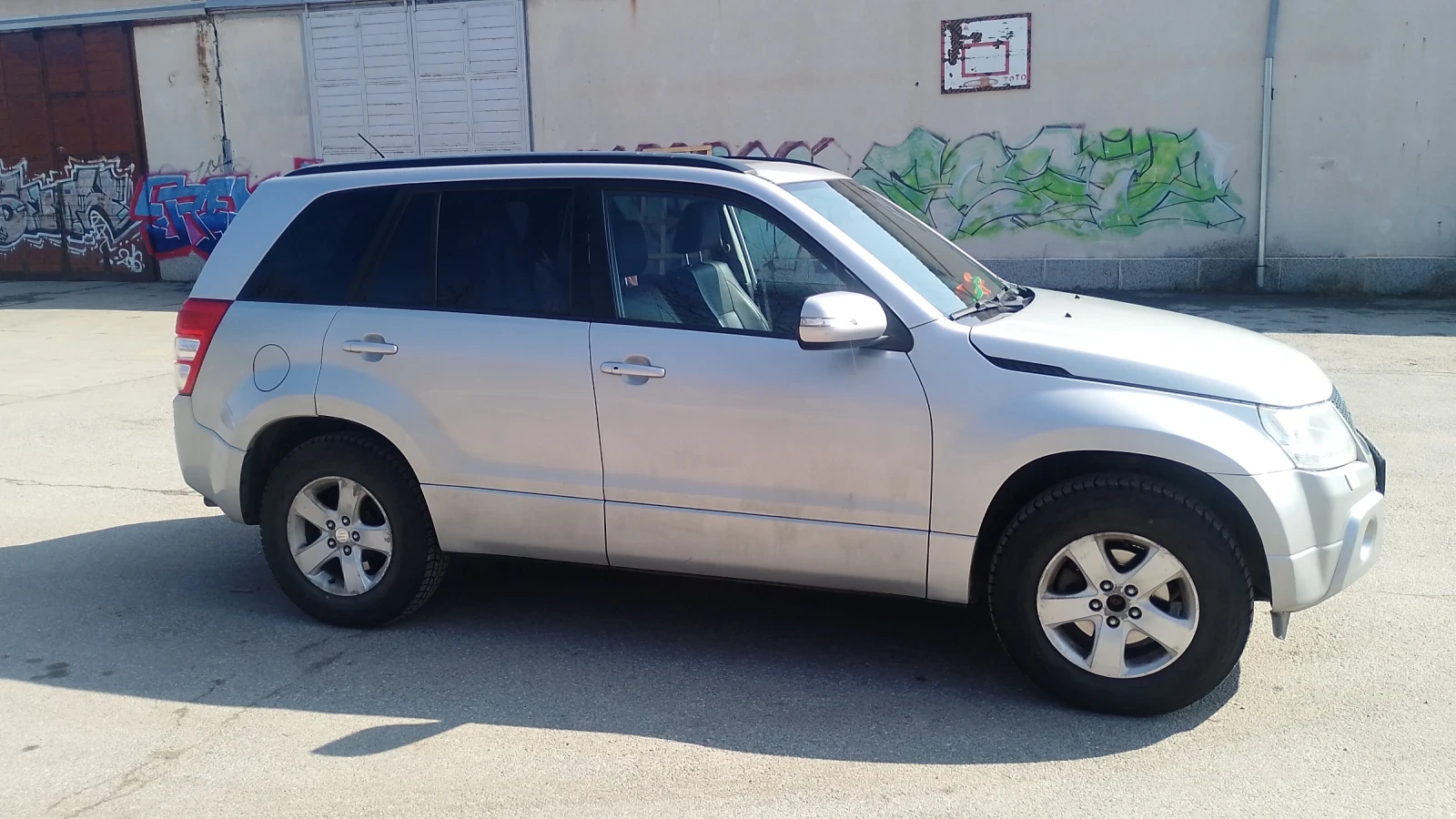 Suzuki Grand vitara 2.4I, снимка 9 - Автомобили и джипове - 53772340