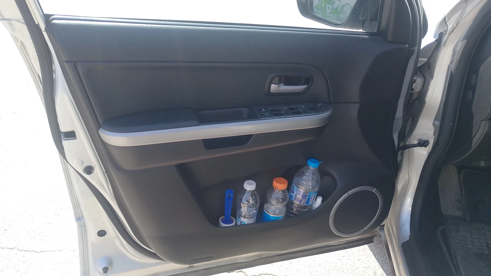 Suzuki Grand vitara 2.4I, снимка 15 - Автомобили и джипове - 53772340