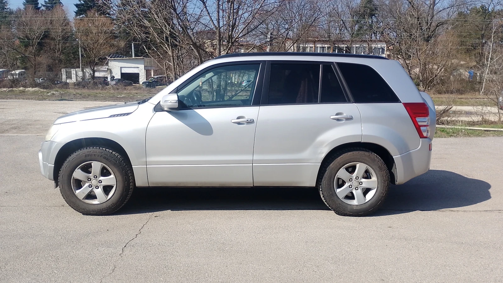 Suzuki Grand vitara 2.4I, снимка 11 - Автомобили и джипове - 53772340