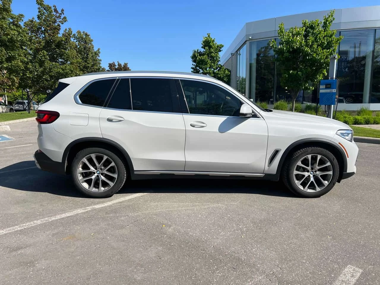 BMW X5 * xDrive40i * ПОДГРЕВИ * 360 * PANO * CARFAX, снимка 3 - Автомобили и джипове - 54715687