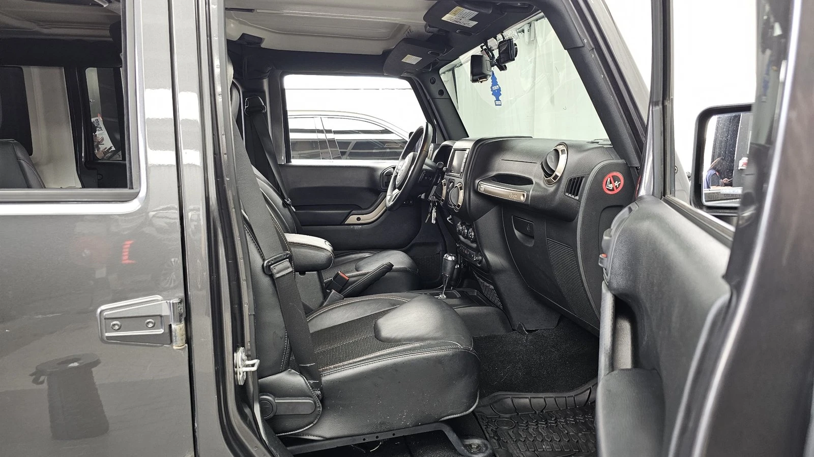 Jeep Wrangler 3.6* КРАЙНА ЦЕНА, снимка 11 - Автомобили и джипове - 55348541