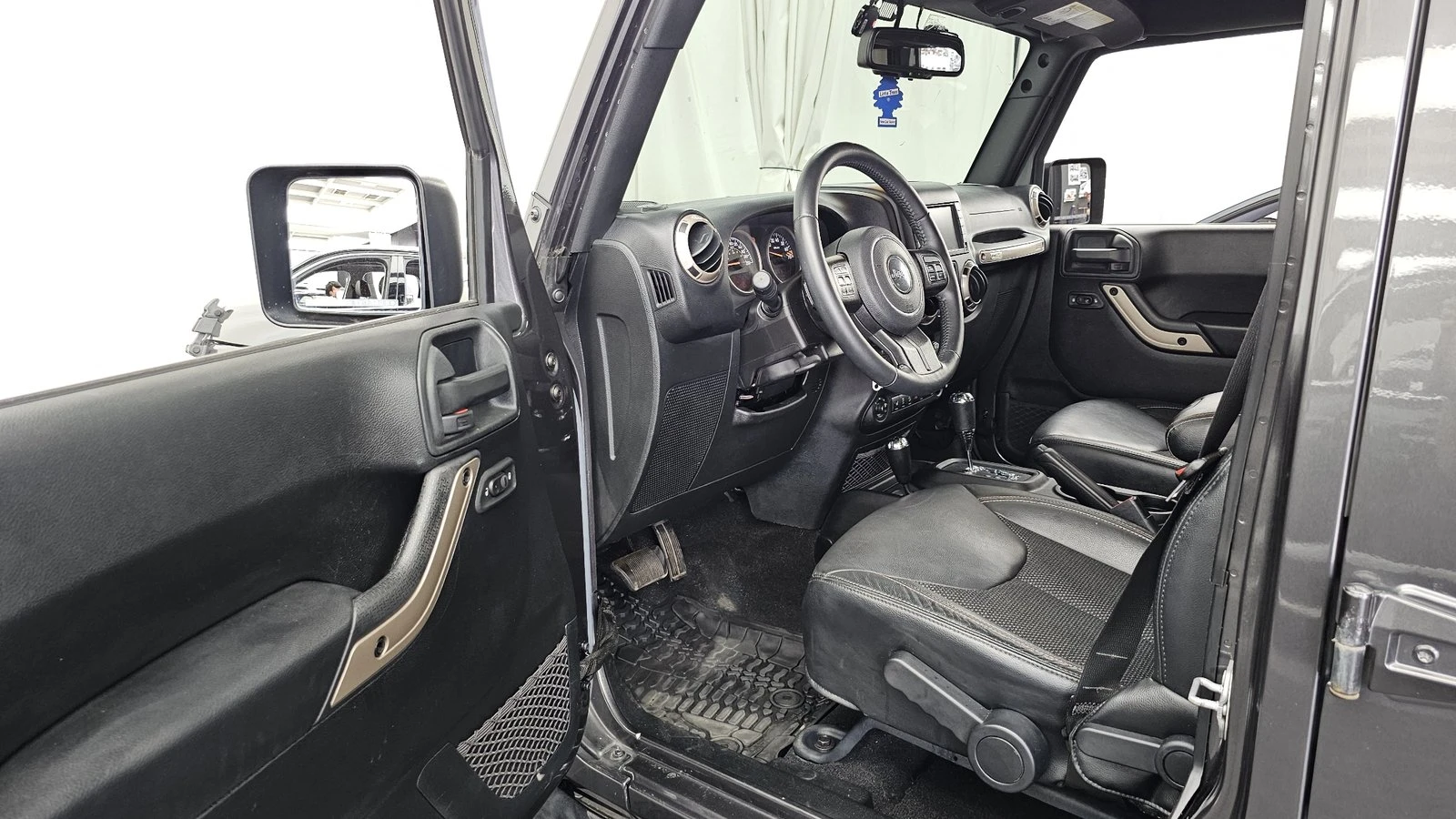 Jeep Wrangler 3.6* КРАЙНА ЦЕНА, снимка 10 - Автомобили и джипове - 55348541