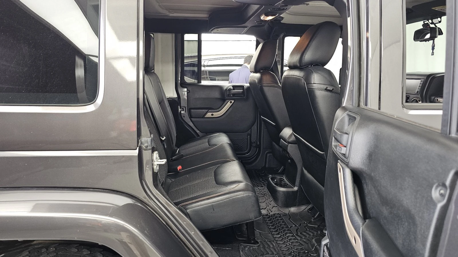 Jeep Wrangler 3.6* КРАЙНА ЦЕНА, снимка 12 - Автомобили и джипове - 55348541