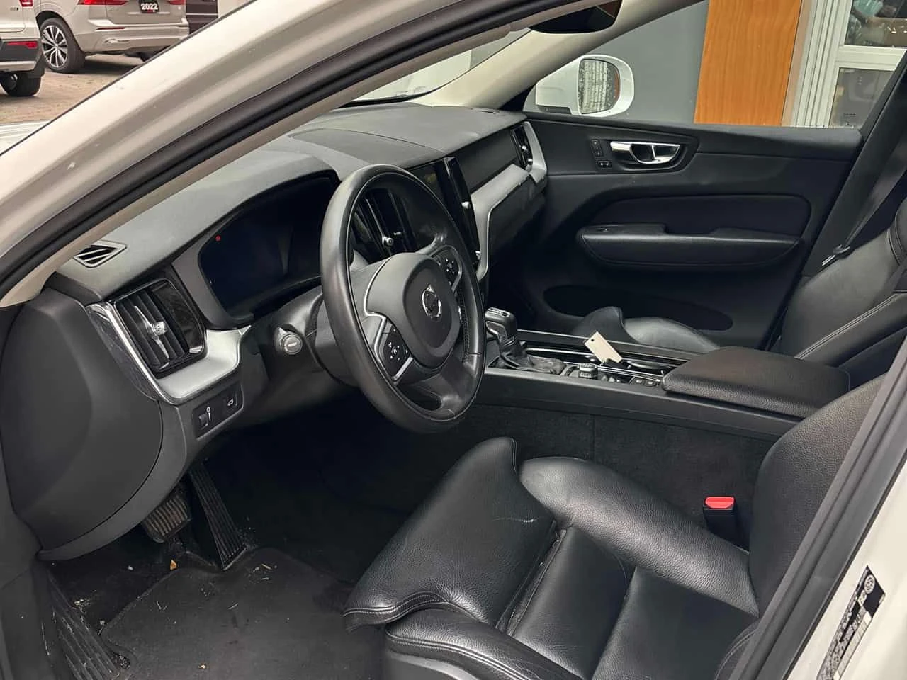 Volvo XC60 Momentum | CARFAX | ���������� ��� ������������  | Mobile.bg � ����������� 7