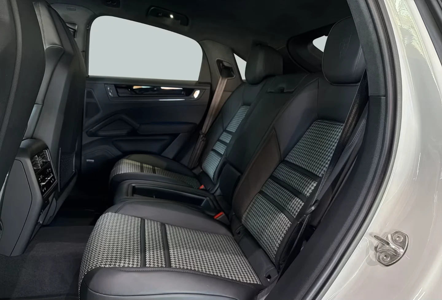 Porsche Cayenne GTS COUPE* TURBO GT PACK* HEAD UP* , снимка 14 - Автомобили и джипове - 55638702