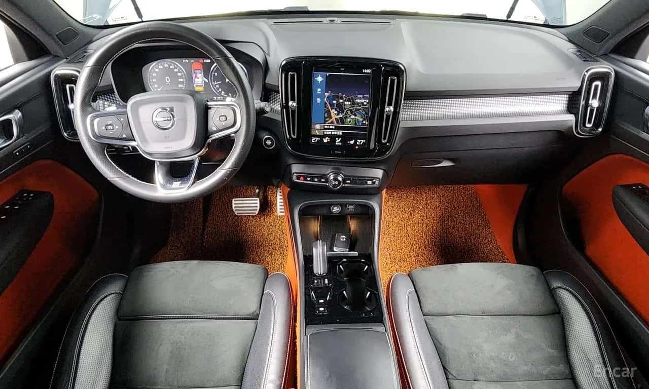 Volvo XC40 T4 R Design/ФИНАНСИРАНЕ, снимка 7 - Автомобили и джипове - 56273173