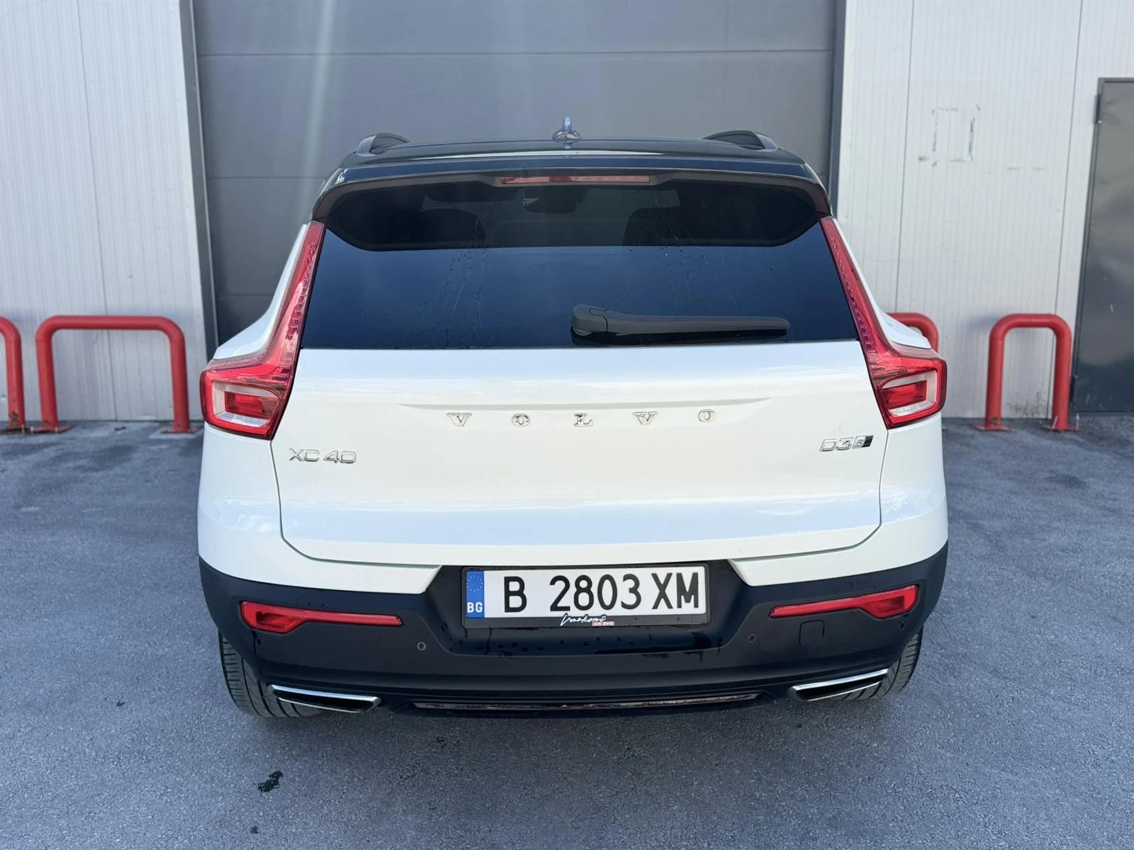 Volvo XC40 d3 R-DYNAMIC, снимка 6 - Автомобили и джипове - 56417113