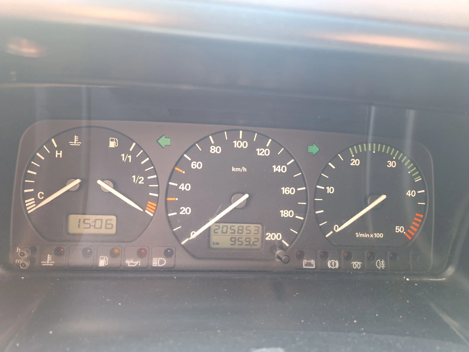 VW T4 2.5 102 кс, снимка 5 - Бусове и автобуси - 54979809