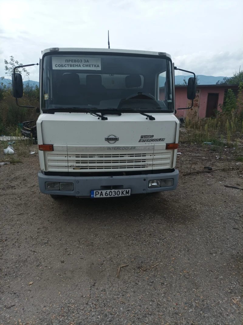 Nissan Atleon В перфектно състояние , снимка 1 - Камиони - 47272129