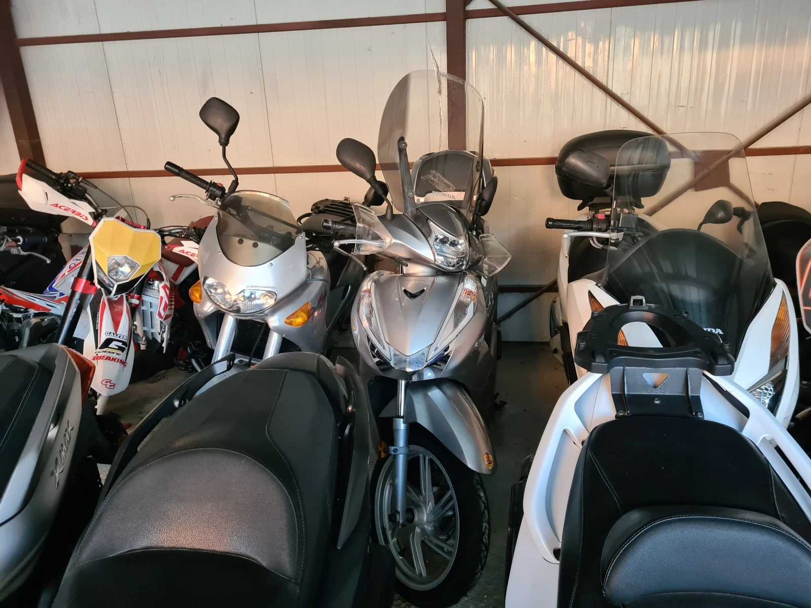 Honda Sh 300i ABS/TCS - изображение 2