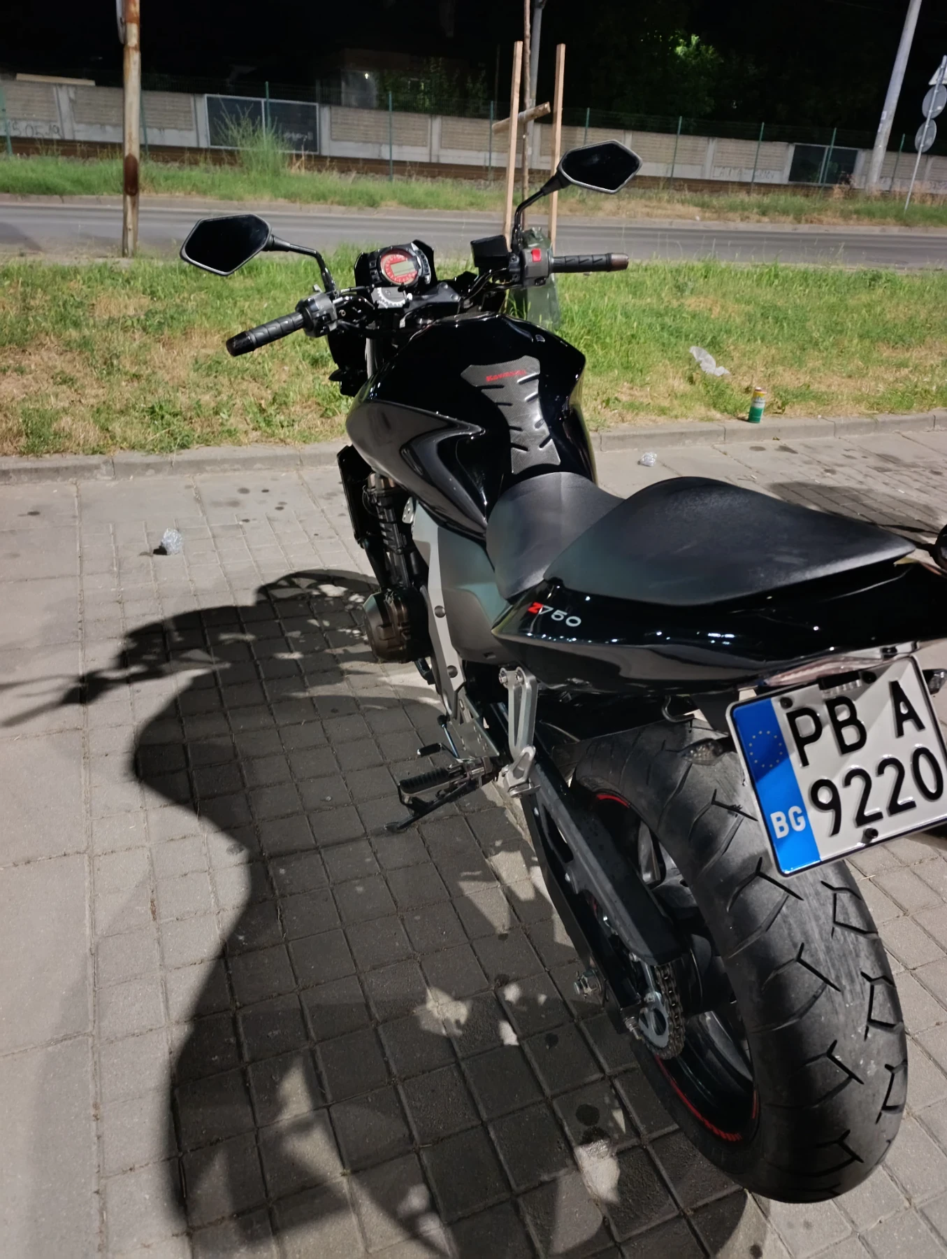 Kawasaki Z 750, снимка 4 - Мотоциклети и мототехника - 55004563