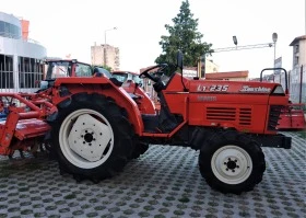Трактор Kubota Скайтрак-Хасково, снимка 4