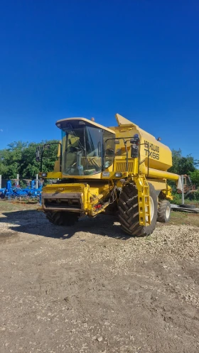 Комбайн New Holland Тх 66, снимка 3