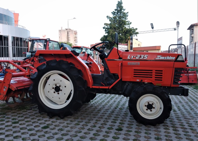 Трактор Kubota Скайтрак-Хасково, снимка 4 - Селскостопанска техника - 34564759