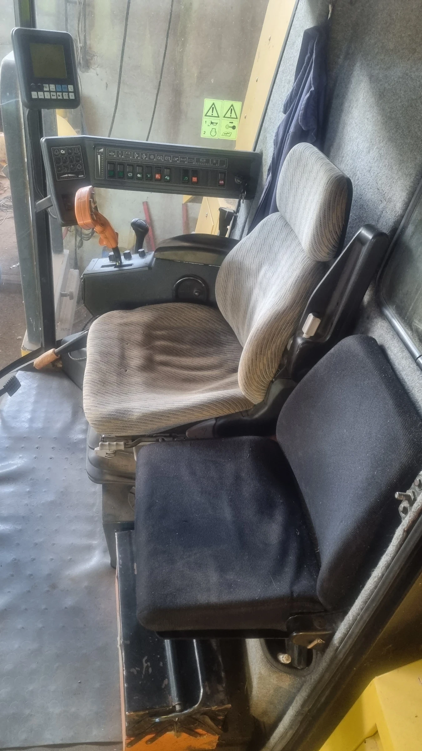 Комбайн New Holland Тх 66, снимка 8 - Селскостопанска техника - 54691977