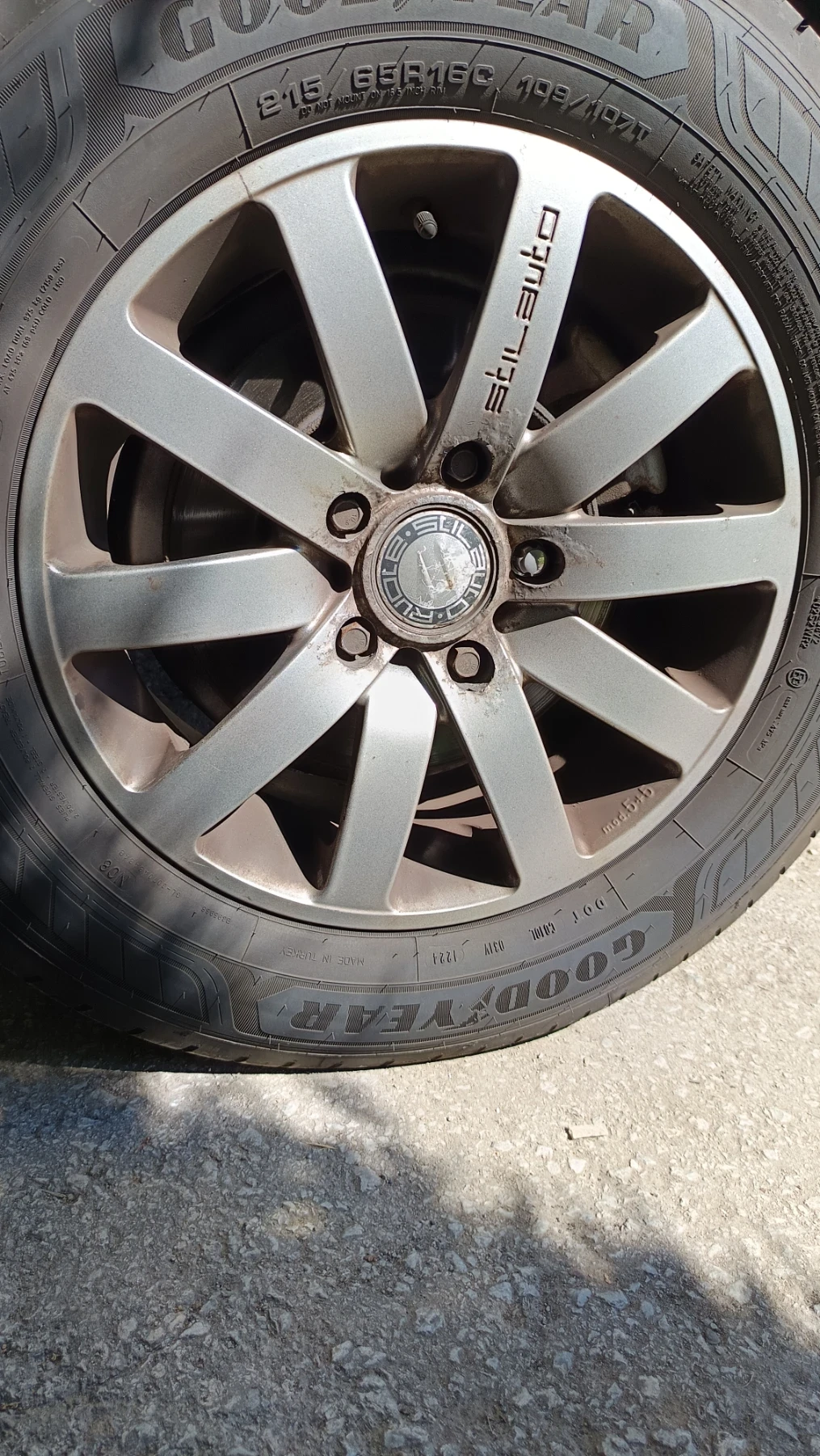 Гуми с джанти Barum 215/65R16