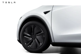 Tesla Model Y LONG RANGE DUAL MOTOR 7 места, снимка 5