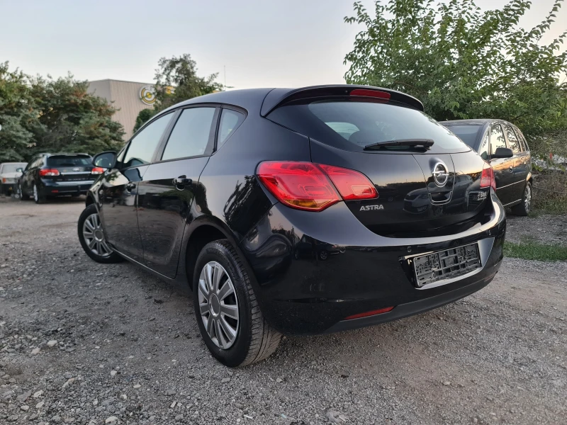 Opel Astra КАТО НОВА СТАРИЯ МОТОР, снимка 5 - Автомобили и джипове - 47514652