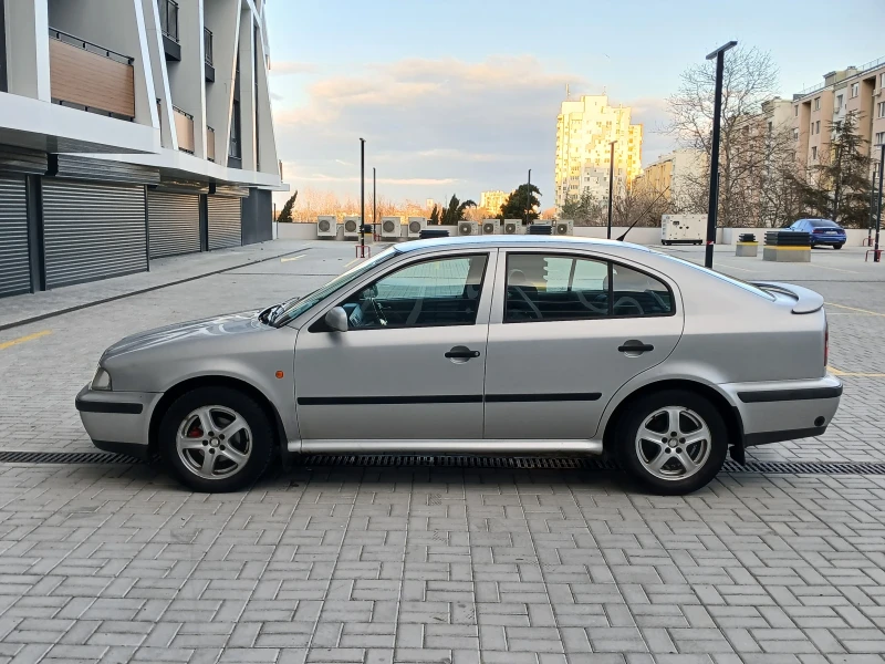 Skoda Octavia 1.6Газ/Бензин, снимка 6 - Автомобили и джипове - 49008489