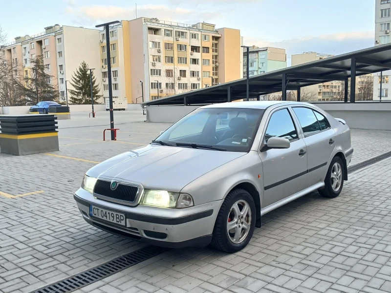 Skoda Octavia 1.6Газ/Бензин, снимка 1 - Автомобили и джипове - 49008489