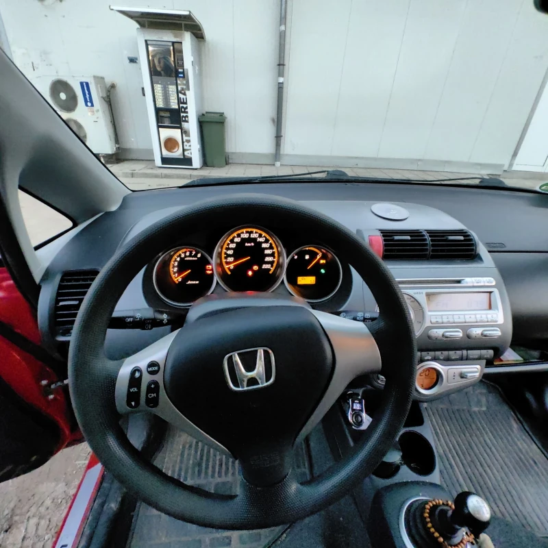 Honda Jazz, снимка 10 - Автомобили и джипове - 49261093