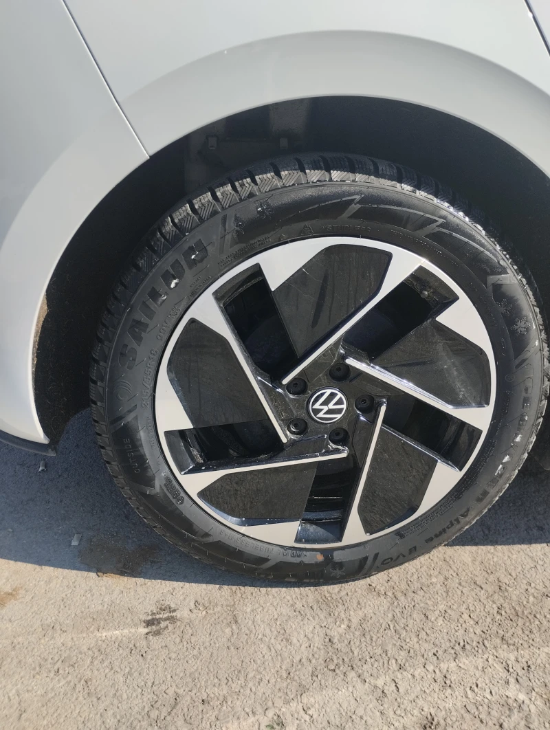 VW ID.3 Pro!!!Като нова!!!, снимка 14 - Автомобили и джипове - 49393067