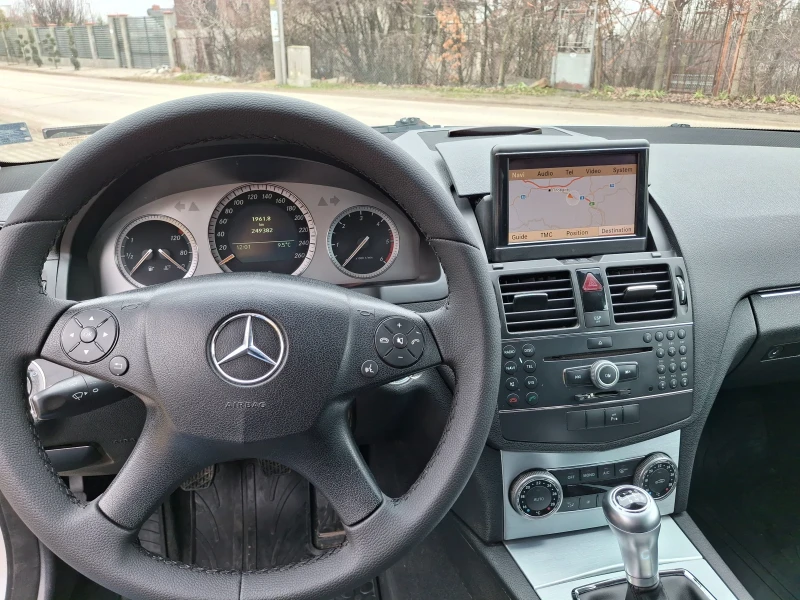 Mercedes-Benz C 220 Avantgarde OM646 , снимка 12 - Автомобили и джипове - 49597791