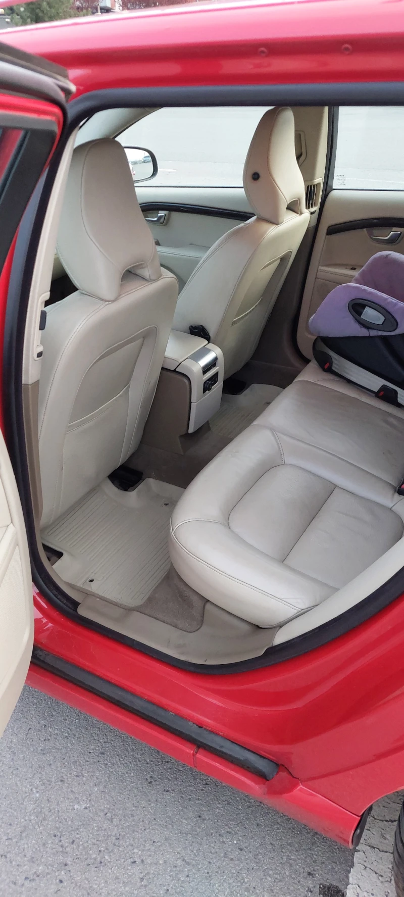 Volvo V70 2.5 T, снимка 9 - Автомобили и джипове - 52312165