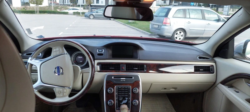 Volvo V70 2.5 T, снимка 10 - Автомобили и джипове - 52312165