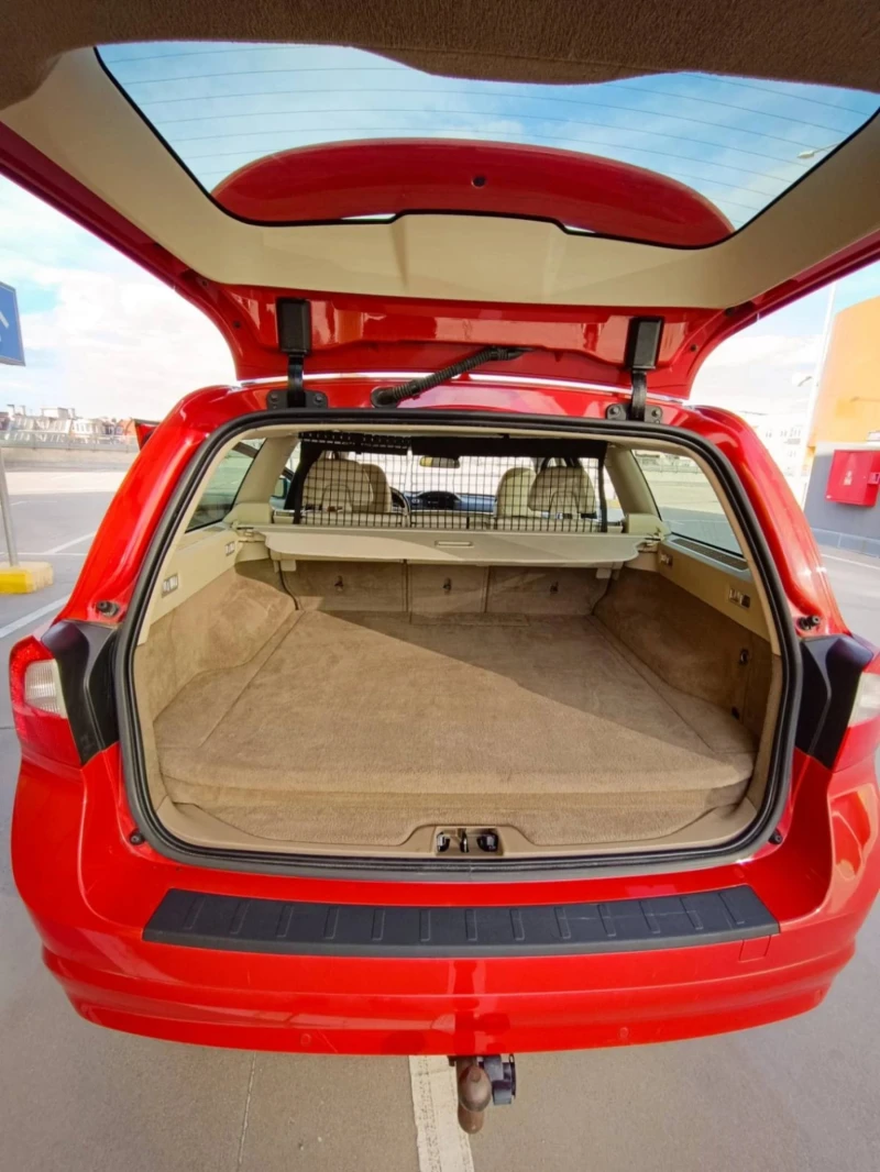 Volvo V70 2.5 T, снимка 5 - Автомобили и джипове - 52312165
