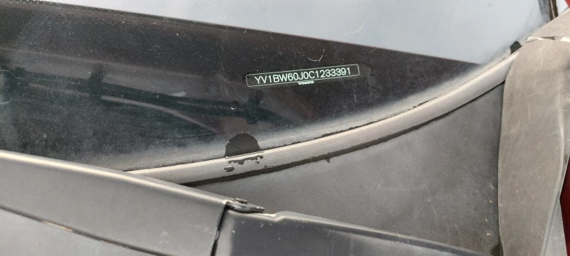 Volvo V70 2.5 T, снимка 11 - Автомобили и джипове - 52312165