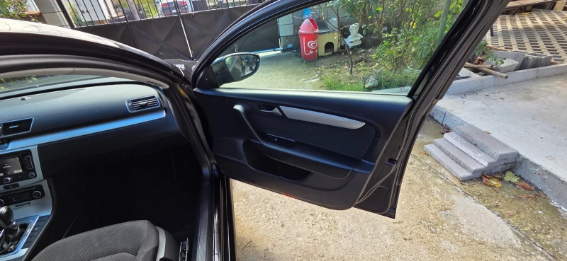 VW Passat, снимка 9 - Автомобили и джипове - 52803592