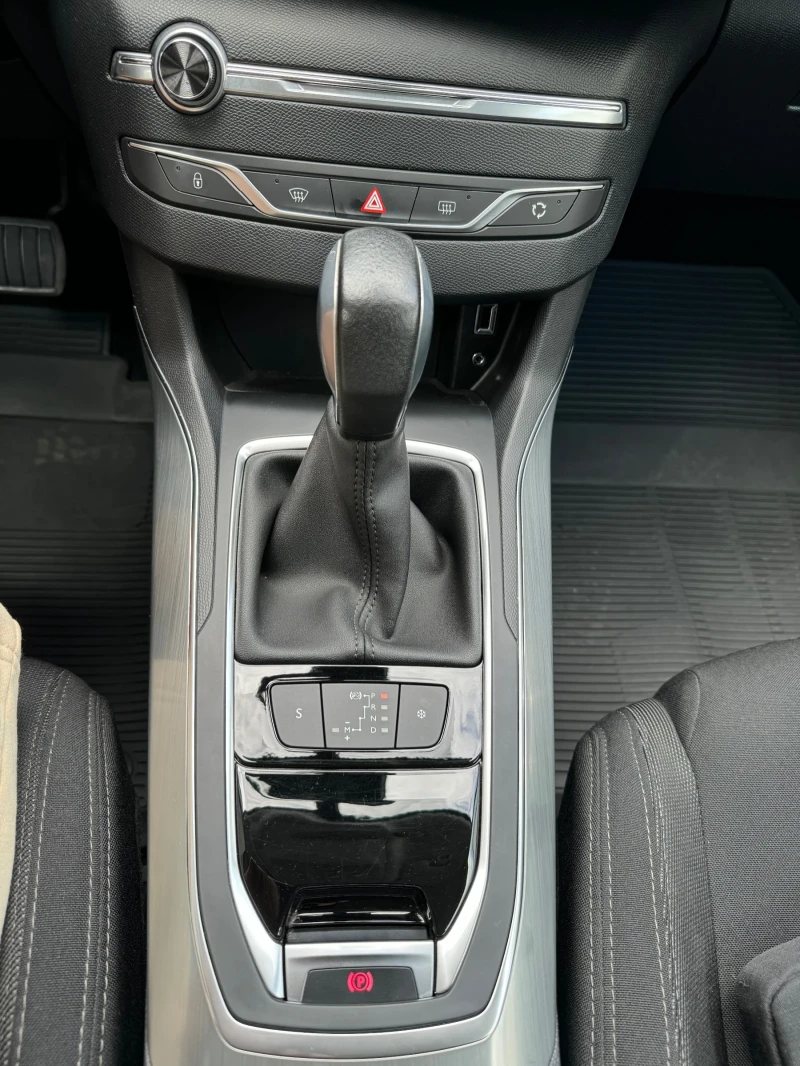 Peugeot 308, снимка 12 - Автомобили и джипове - 52877510