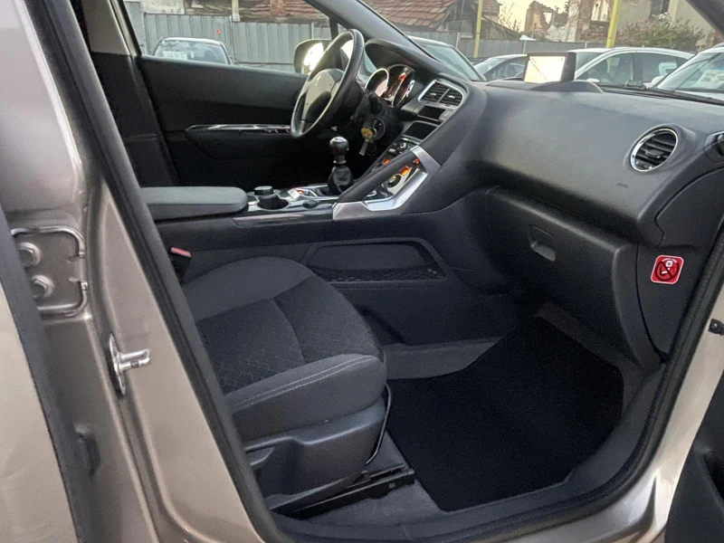 Peugeot 3008 1.6HDI-FACE-ЛИЗИНГ, снимка 13 - Автомобили и джипове - 52198895