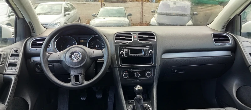 VW Golf 1.6TDI KLIMA 2011г, снимка 11 - Автомобили и джипове - 52368876