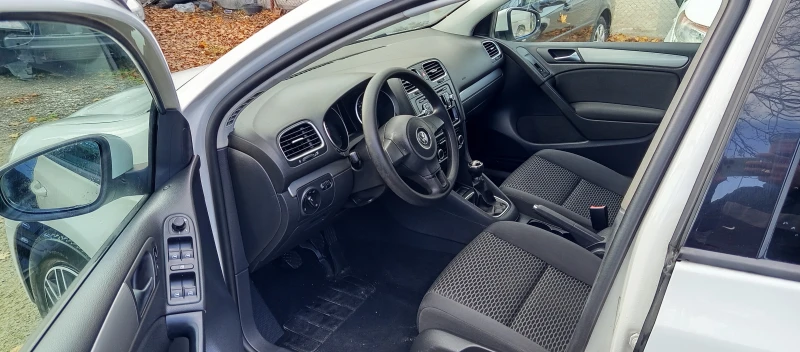 VW Golf 1.6TDI KLIMA 2011г, снимка 7 - Автомобили и джипове - 52368876