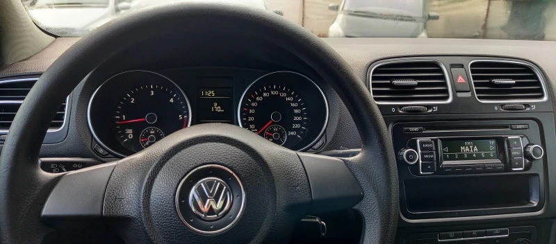 VW Golf 1.6TDI KLIMA 2011г, снимка 12 - Автомобили и джипове - 52368876
