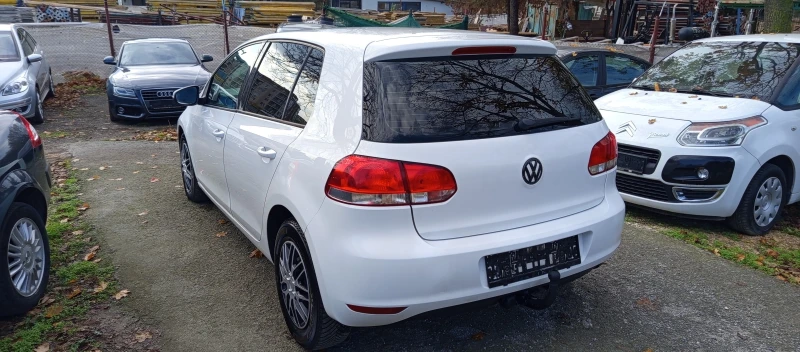 VW Golf 1.6TDI KLIMA 2011г, снимка 6 - Автомобили и джипове - 52368876