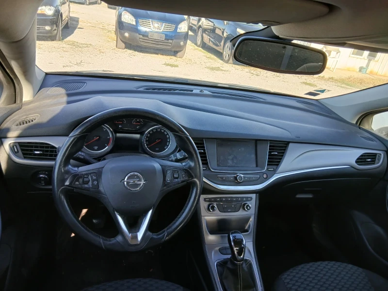 Opel Astra 1.6 cdti, снимка 8 - Автомобили и джипове - 52790628