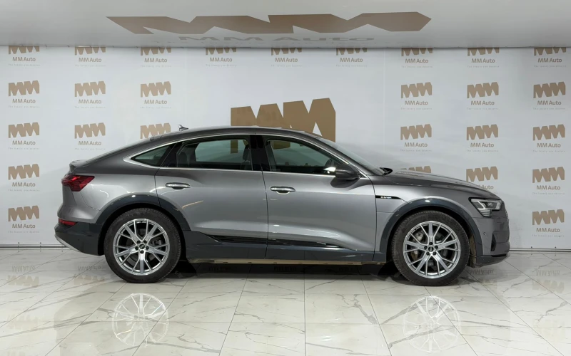 Audi E-Tron 55TFSI Quattro* LED* Въздух, снимка 2 - Автомобили и джипове - 52847138