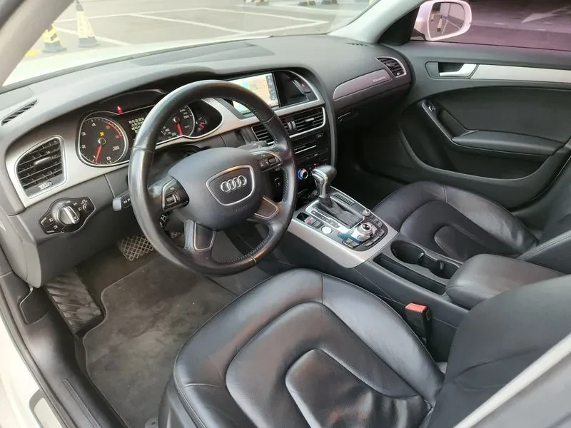 Audi A4 2.0 TDI, снимка 7 - Автомобили и джипове - 54550898