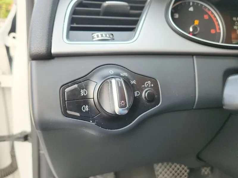 Audi A4 2.0 TDI, снимка 16 - Автомобили и джипове - 54550898
