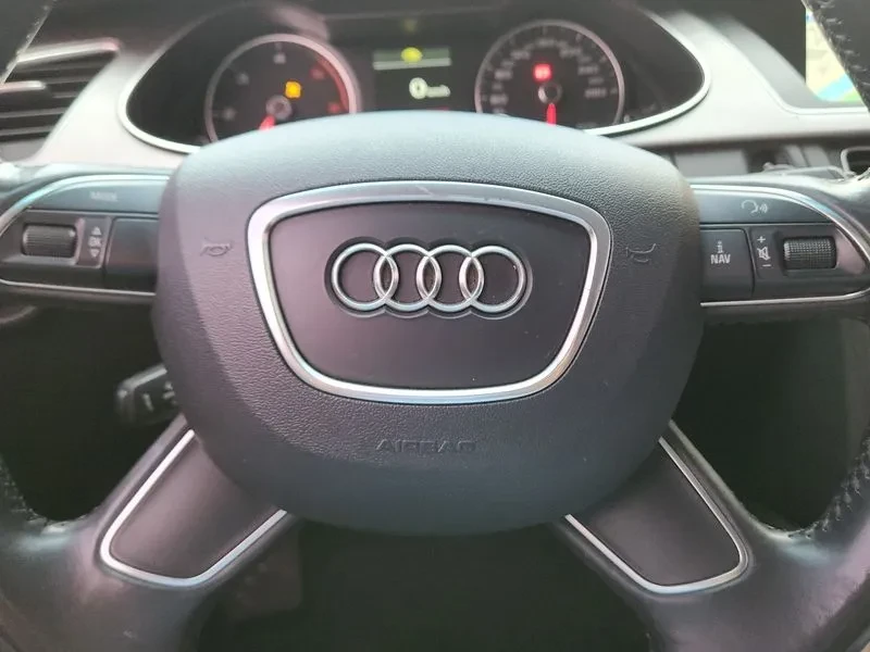 Audi A4 2.0 TDI, снимка 17 - Автомобили и джипове - 54550898
